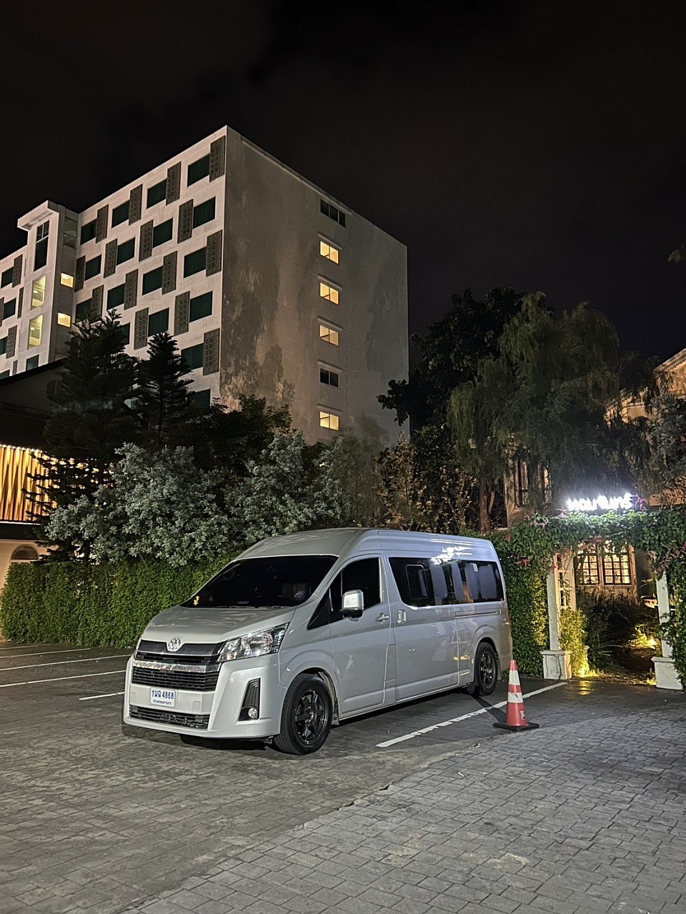 รถตู้เช่าเชียงรายพร้อมคนขับ